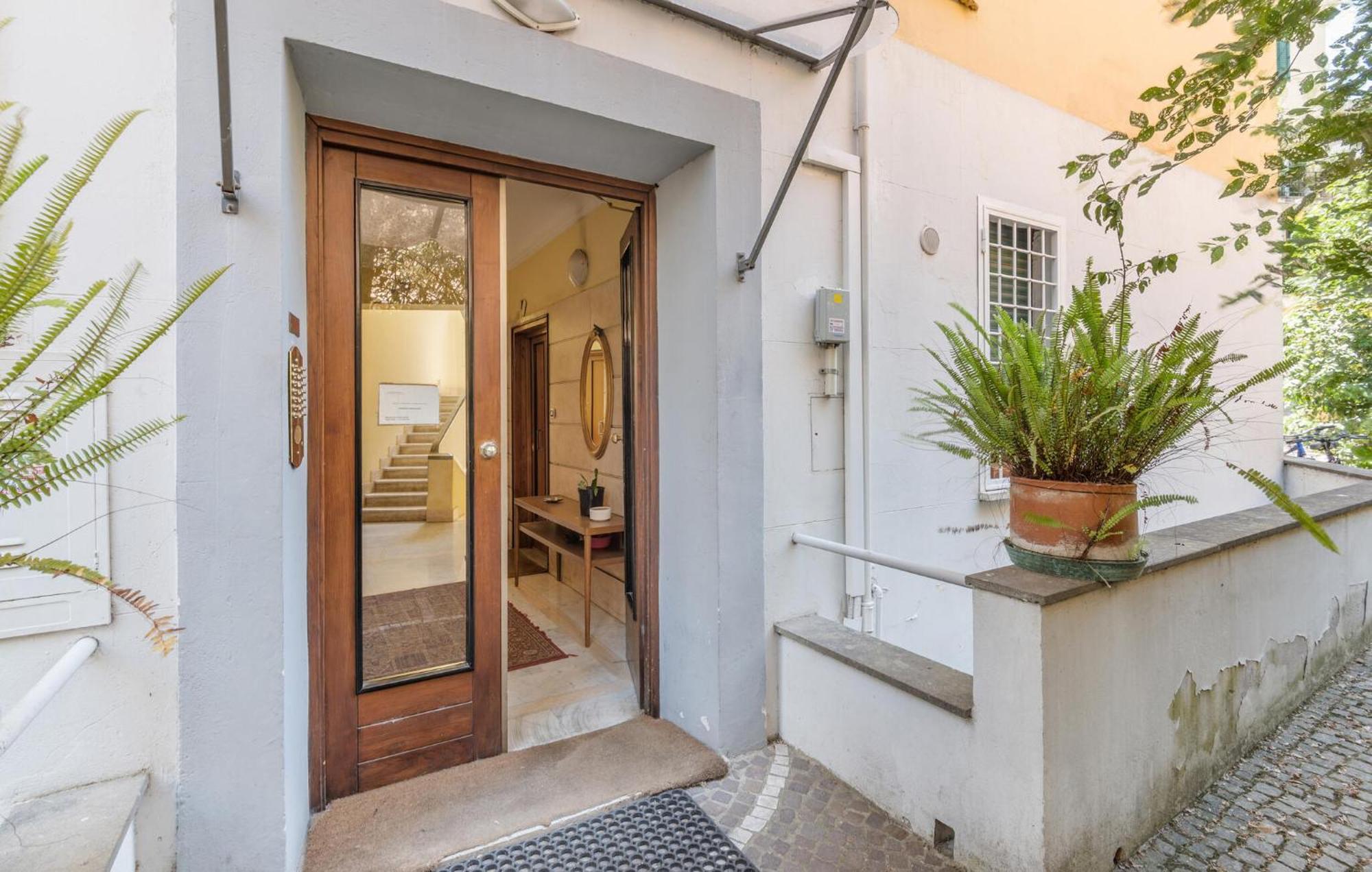 Beautiful In With Kitchenette * Roma